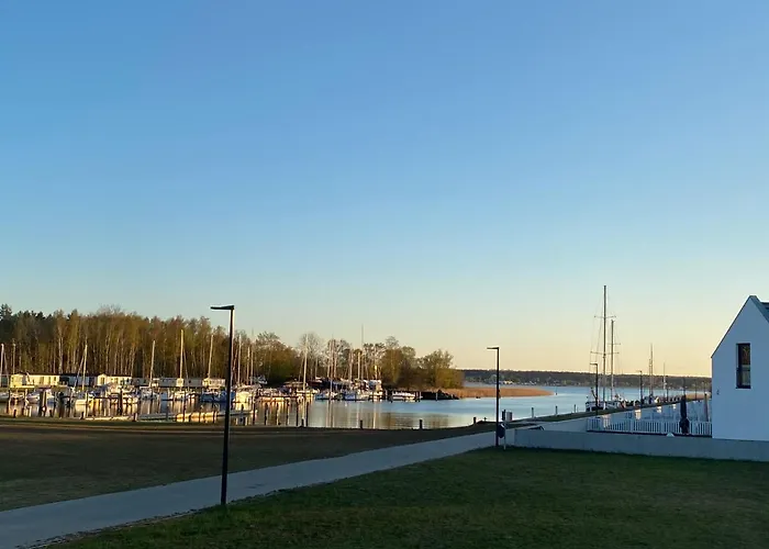 Exklusive Ferienwohnung Mit Blick Auf Den Yachthafen